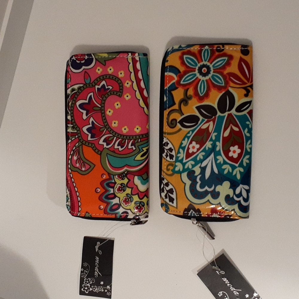 Set of two wallets